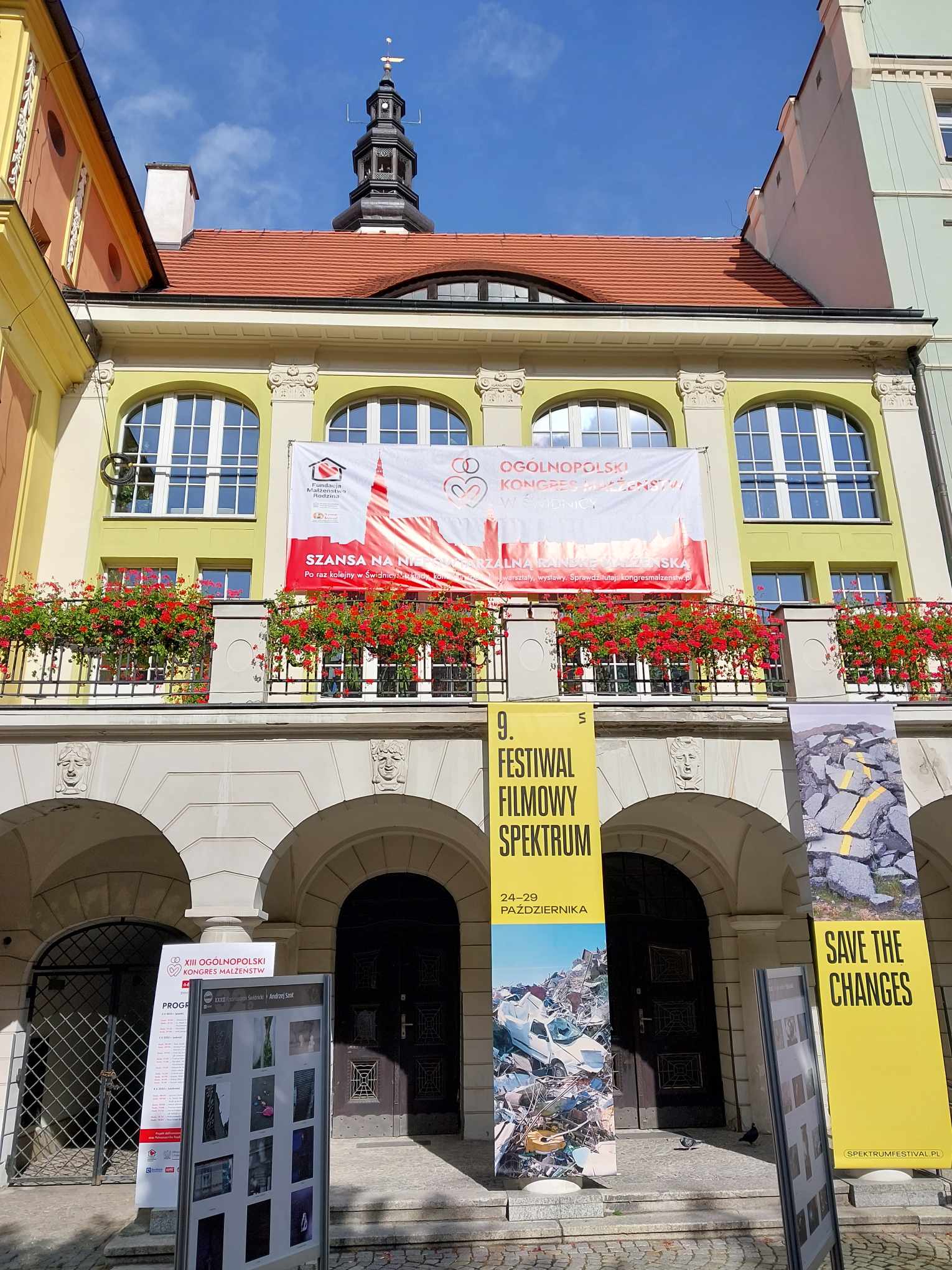 Teatr Świdnica.jpg